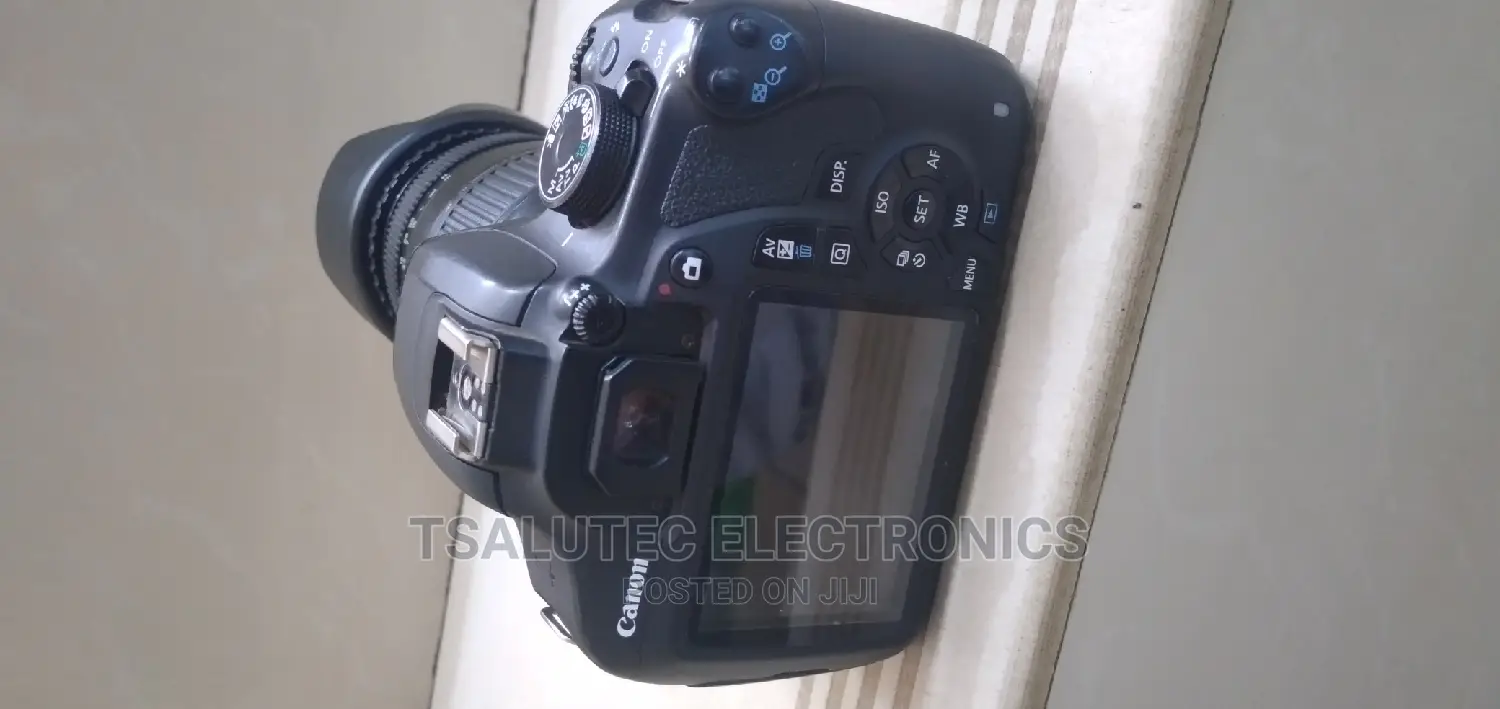 Canon 1200D
