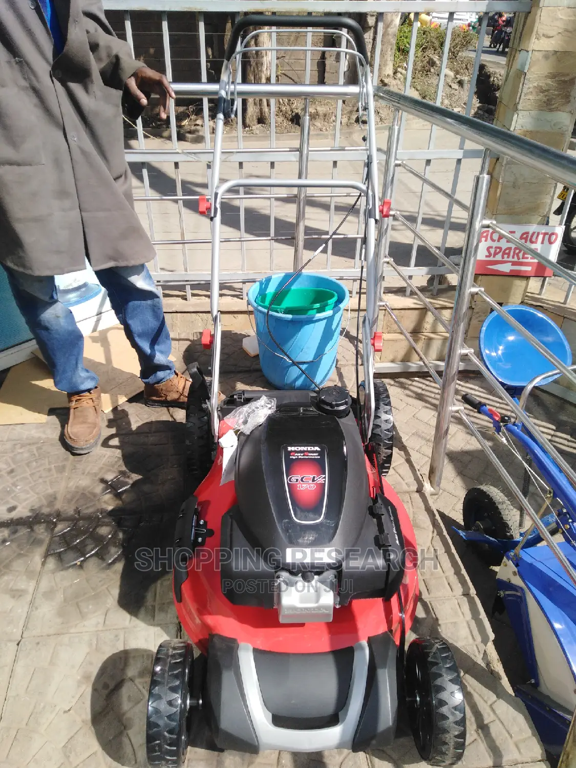 Commercial Lawn Mower Self-Propelled Honda 4.9HP Brand New