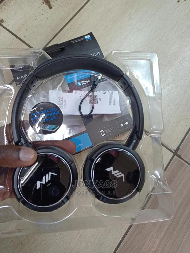 Headphone Loud Music Resistance - main view