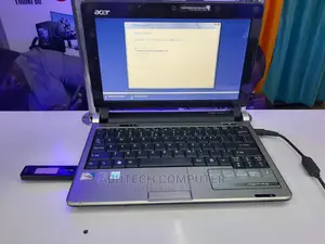 Laptop Acer Aspire 1 2GB Intel Atom HDD 320GB
