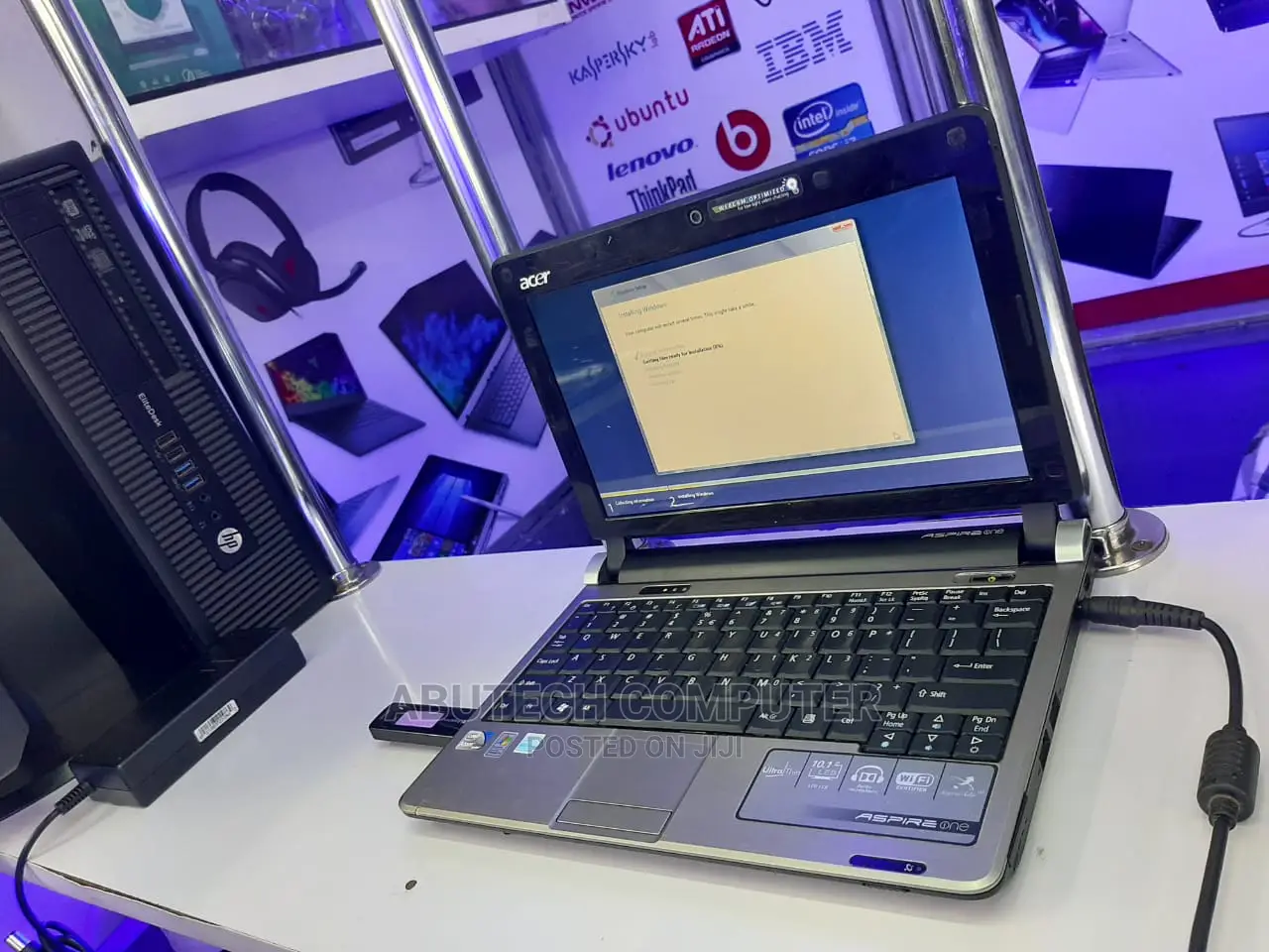 Laptop Acer Aspire 1 2GB Intel Atom HDD 320GB
