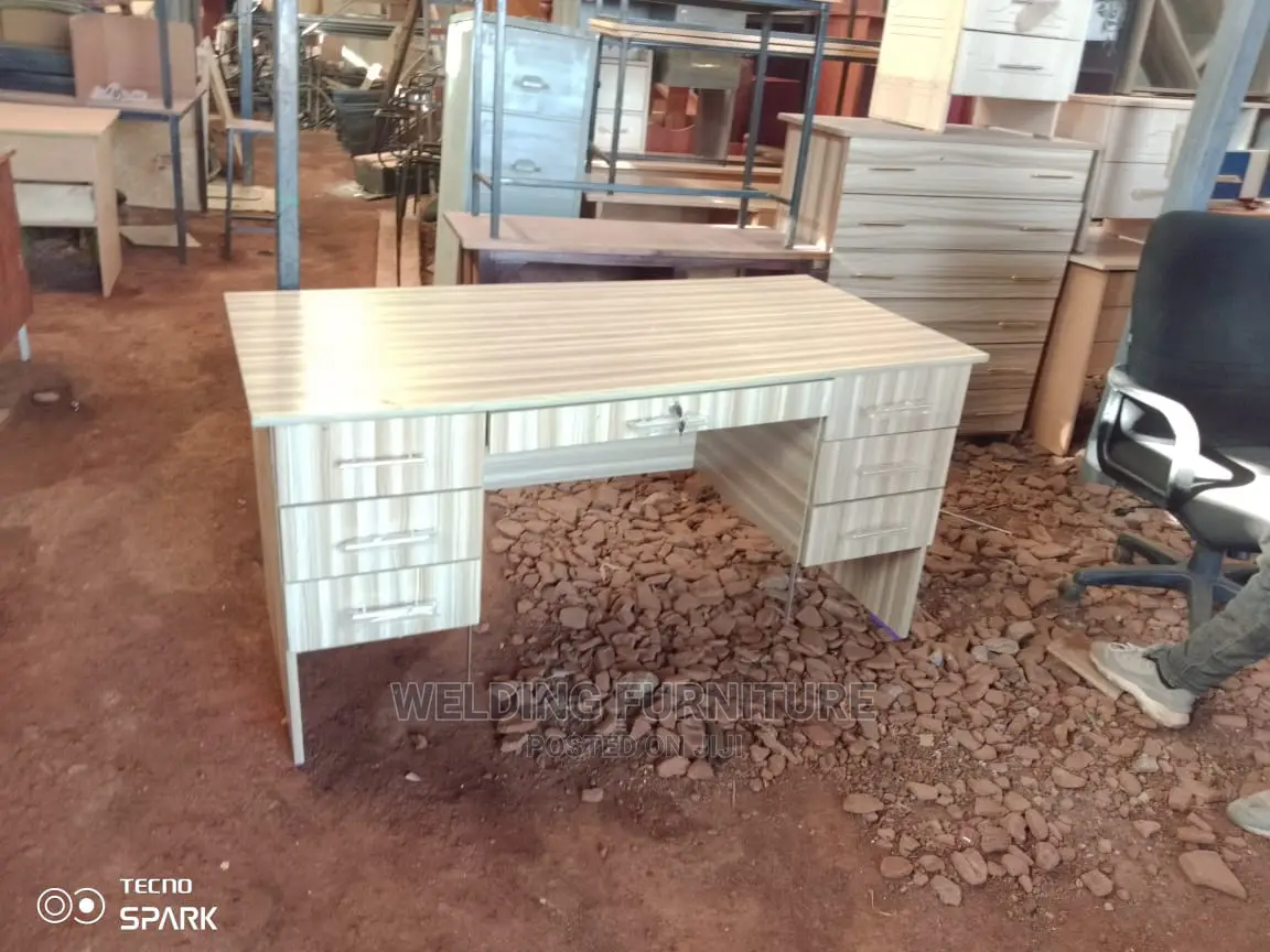 Office Desk 1.6m