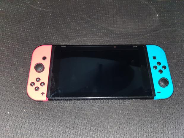 Nintendo Switch V2 for Sale - thumbnail 3