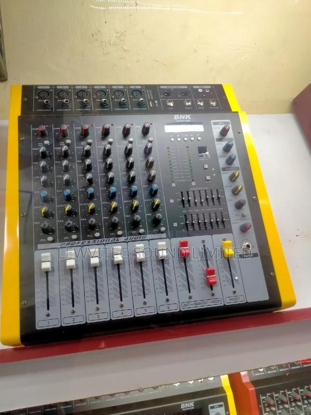 BNK 6 Powered Mixer - main view