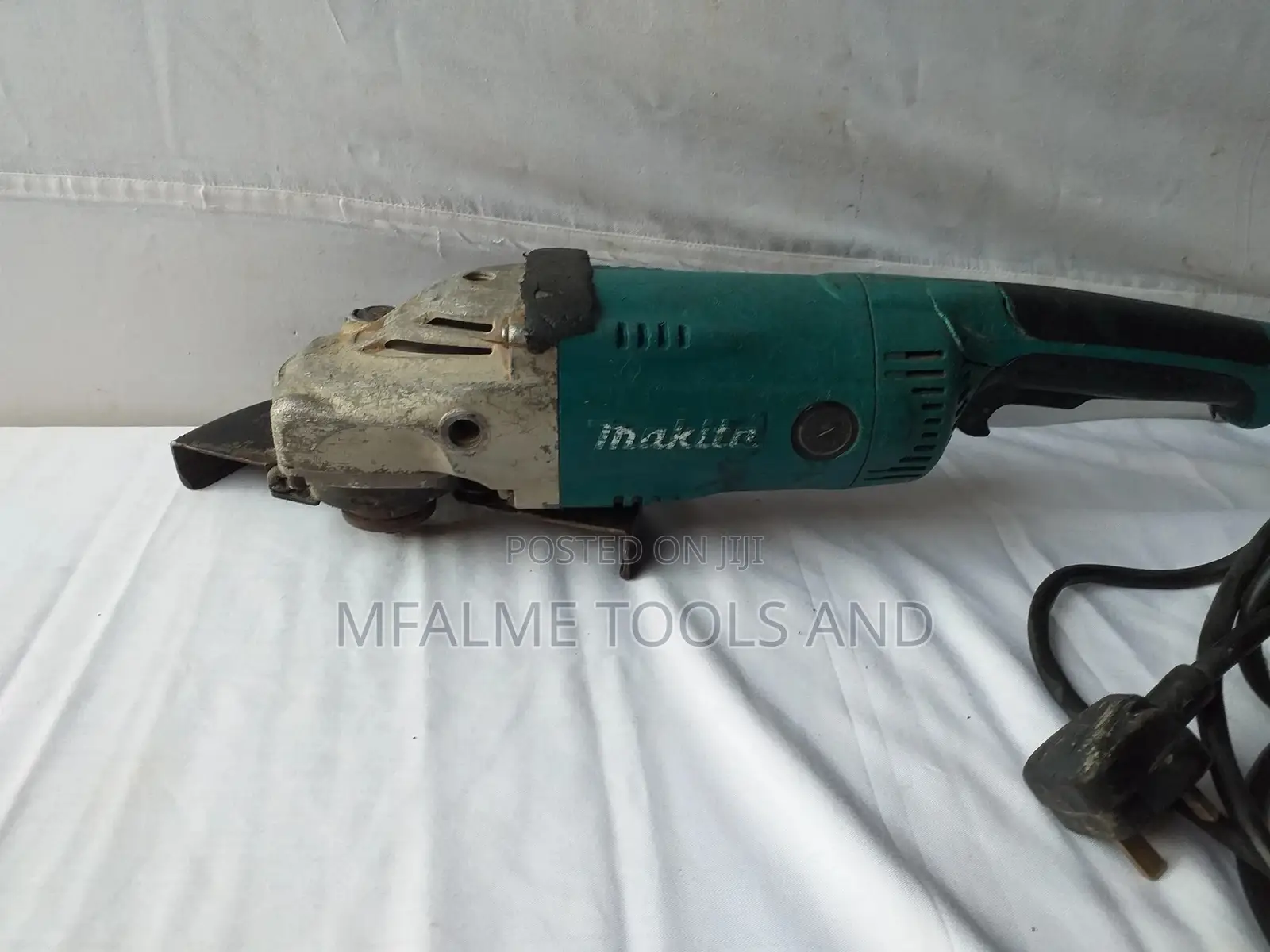 Angle Grinder - Genuine Makita 9 Inch Heavy Duty 240v- EX-UK