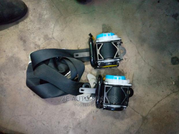 Fielder 2013 Rear Safety Belts
