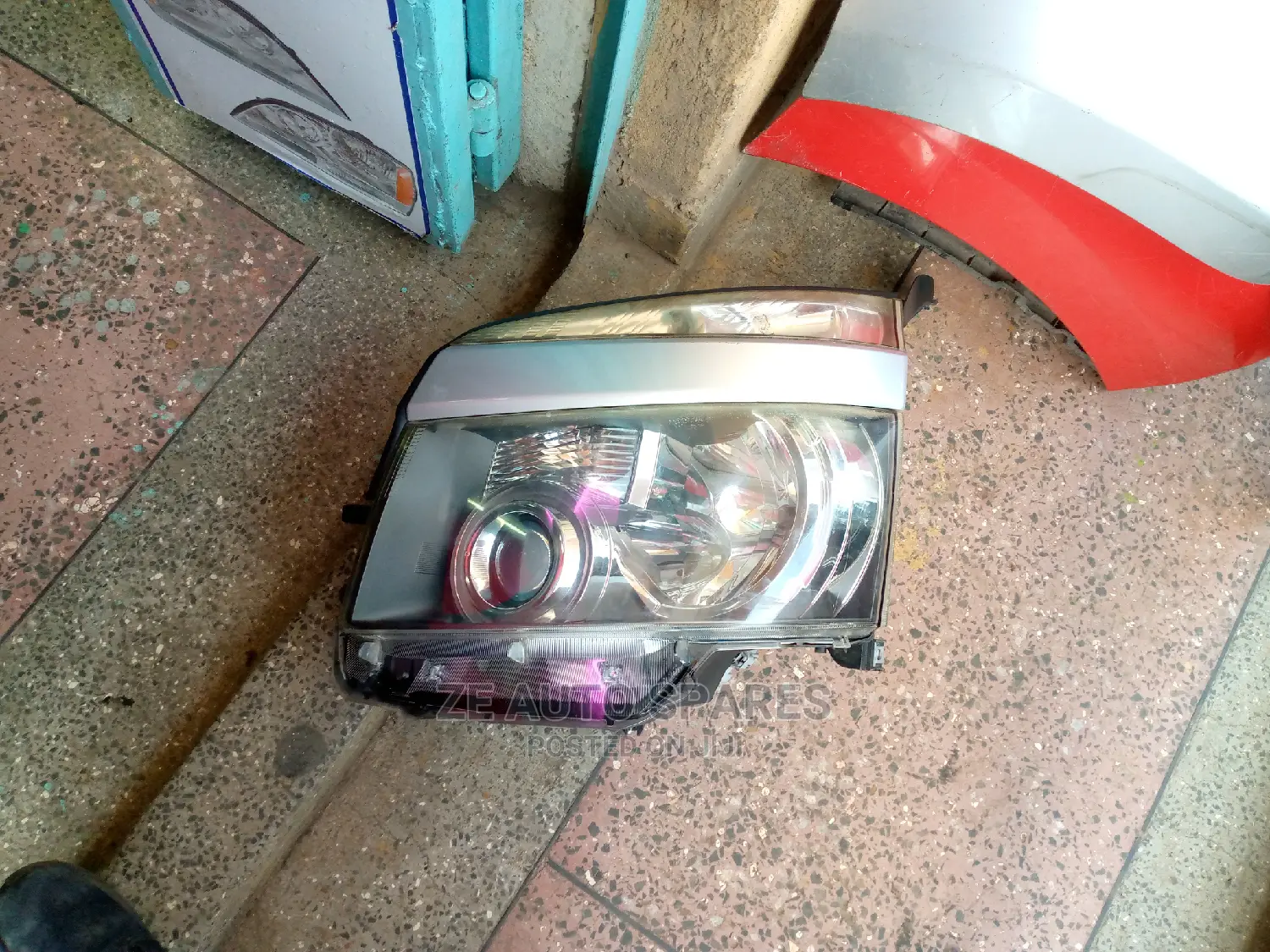 Voxy 2008 Xenon Headlight