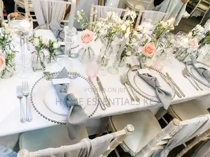 Round Clear Charger Plates