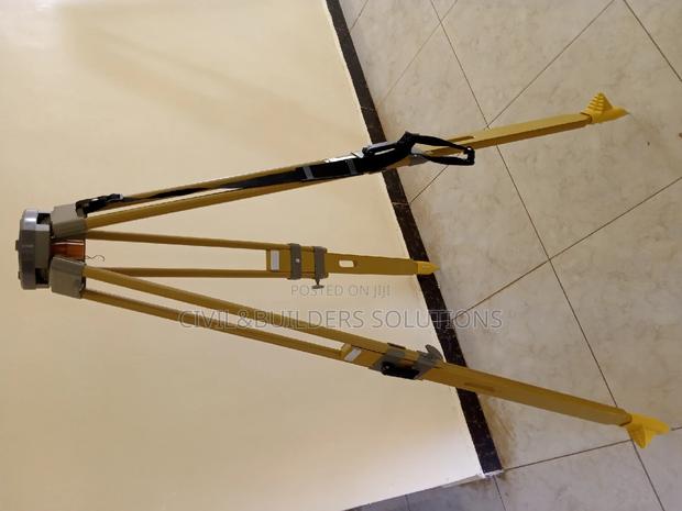 Wooden Tripod For Total Station - thumbnail 2