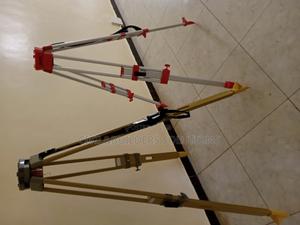 Heavy Gauge Ts Tripod - thumbnail 2