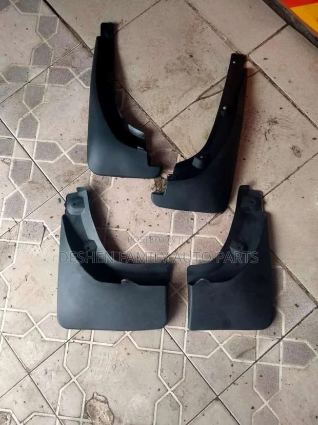 Vanguard/Rav4 Madflaps - main view