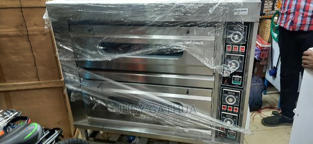 Two Decks and Four Trays Commercial Oven - main view