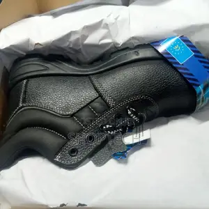 Vaultex Safety Shoes, All Sizes Available