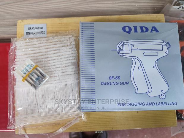Tagging Gun + 1000 Sticks + 5 Spare Needles - thumbnail 3