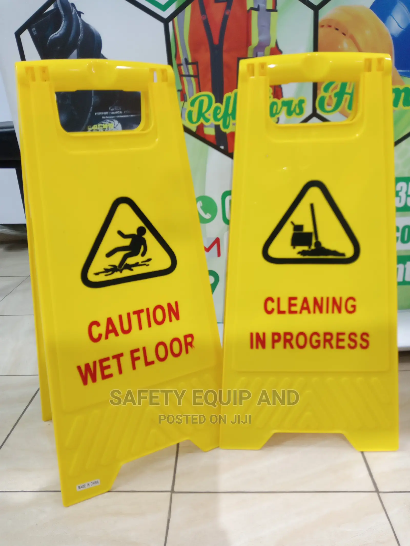 Foldable Wet Floor Boards
