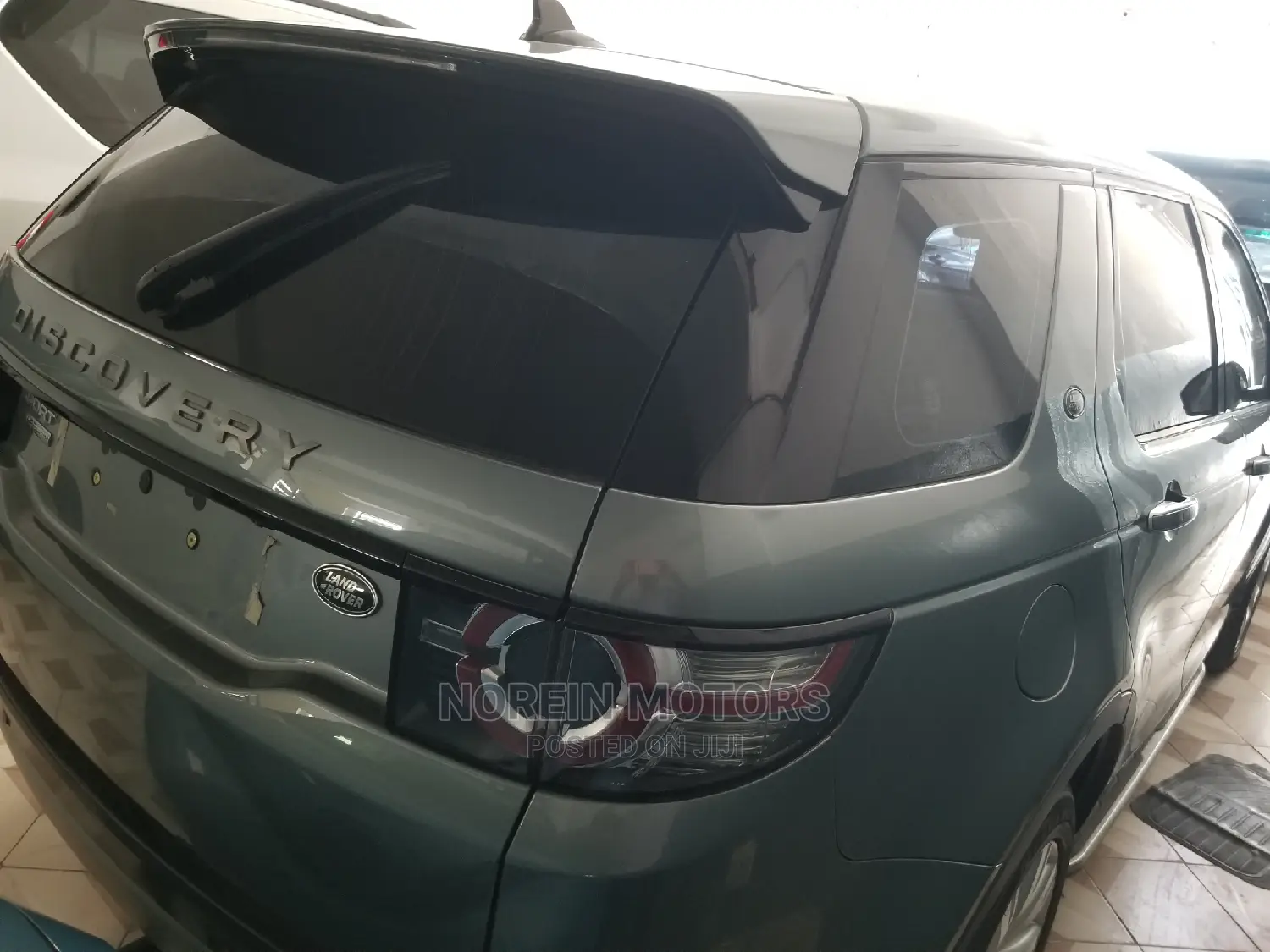 Land Rover Discovery 2014 Silver