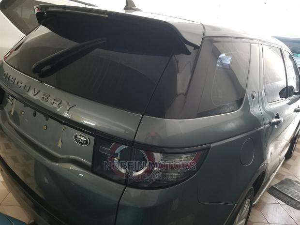 Land Rover Discovery 2014 Silver - thumbnail 4