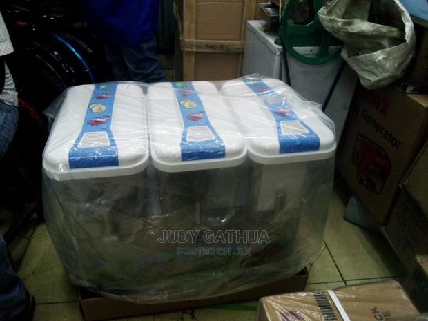 Commercial Juicer Dispenser With Three Columns 20lts Each - main view
