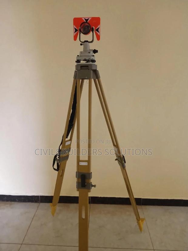 Prism Assembly With Heavy Duty Tripod For Total Station - main view