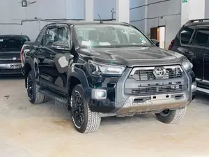 New Toyota Hilux 2021 Gray