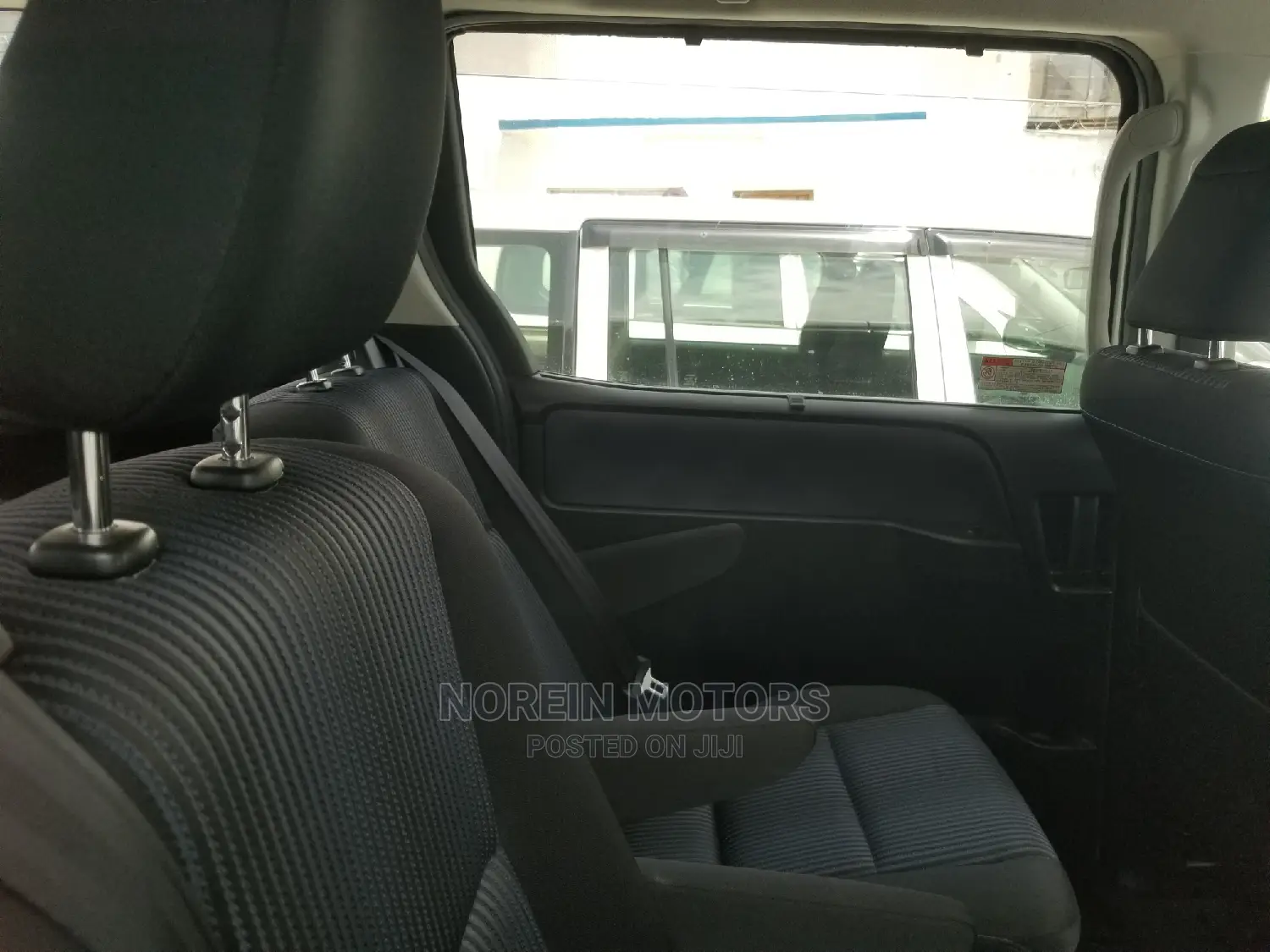 Toyota Voxy 2014 SV Premium White