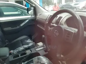 Nissan Navara 2014 Gray