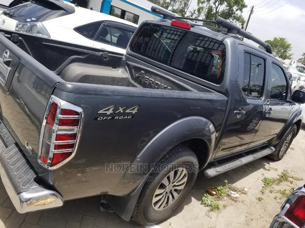 Nissan Navara 2014 Gray - thumbnail 4