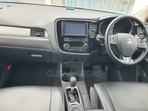 Mitsubishi Outlander 2017 Silver
