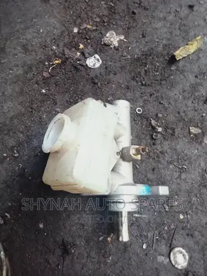 Brake Master Cylinder Subaru Legacy