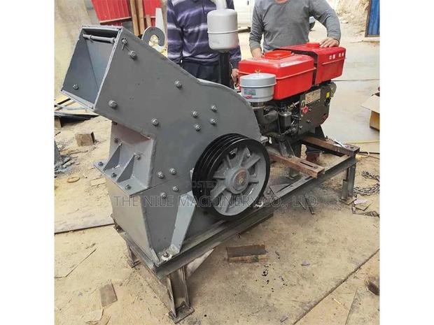 Hammer Mill Stone Crusher for Making Sand - main view