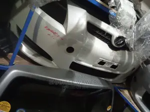 Auris 2008 Front Bumper