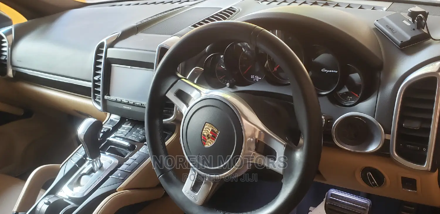 Porsche Cayenne 2015 Black