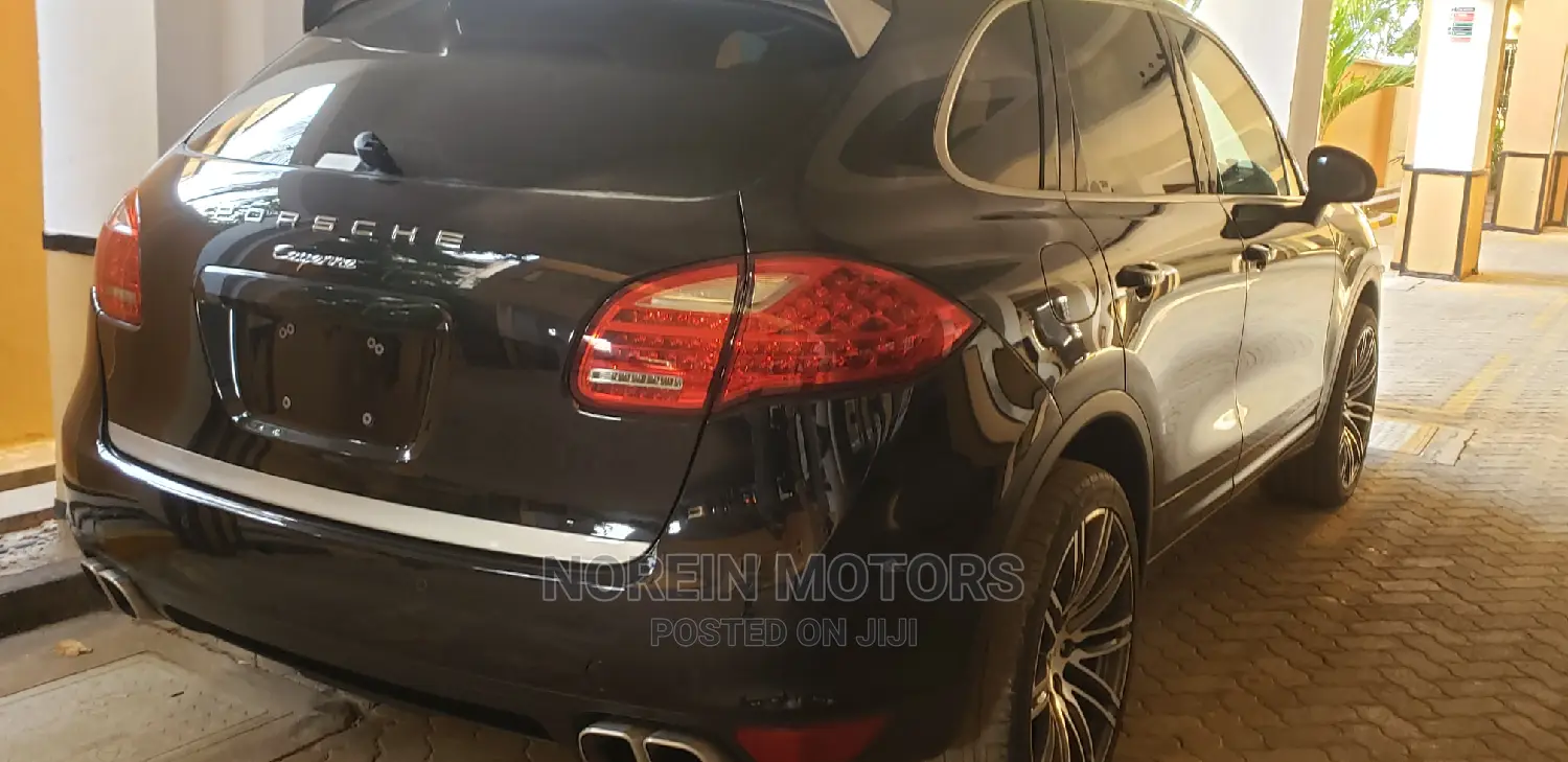 Porsche Cayenne 2015 Black