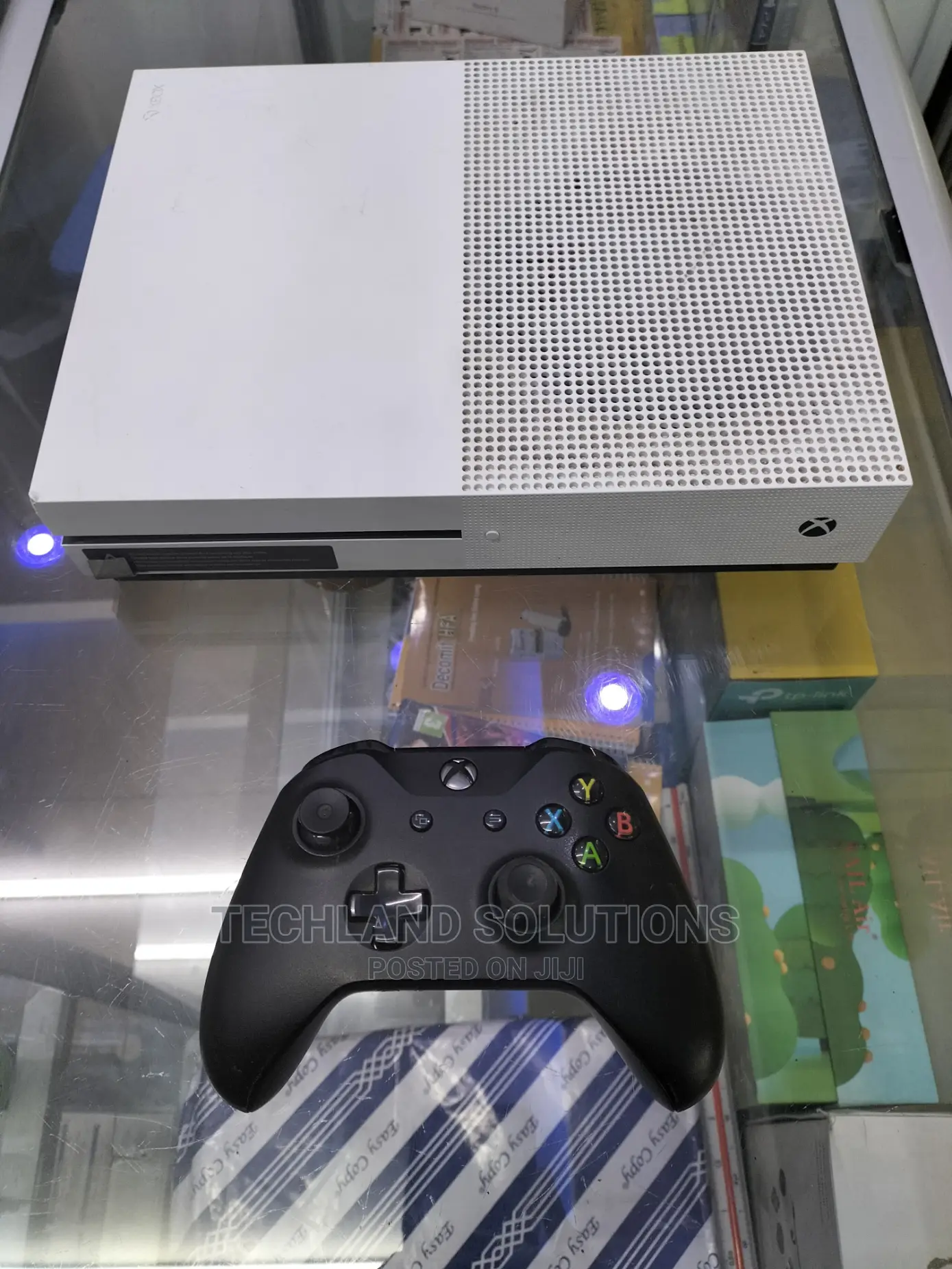 WHITE Xbox One S