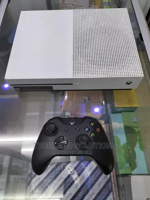WHITE Xbox One S