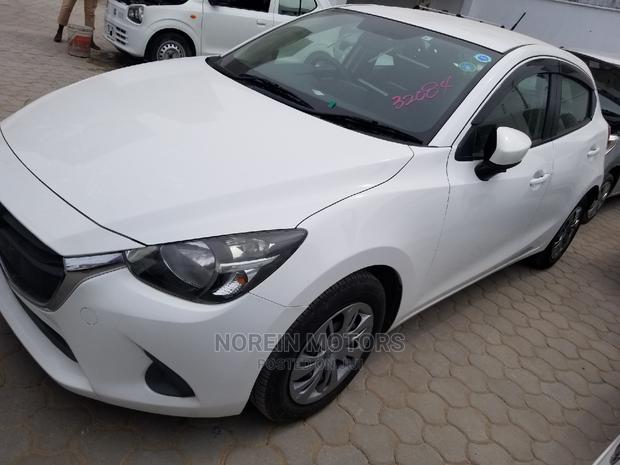 Mazda Demio 2014 White - thumbnail 3