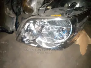 Noah 2003 No Headlight
