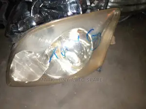 Avensis, Headlight .