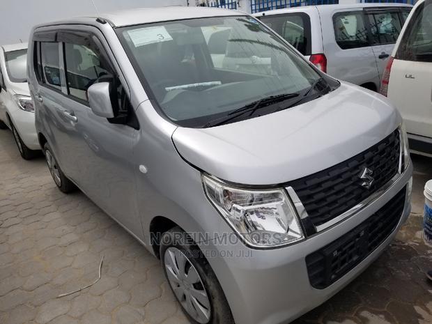 Suzuki Wagon 2015 Silver - thumbnail 4