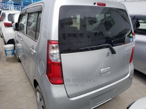 Suzuki Wagon 2015 Silver - thumbnail 9