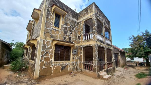9bdrm Maisonette in Ziwa la Ngombe for sale - main view