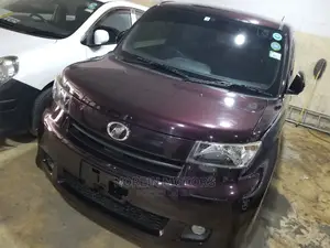 Toyota bB 2014 Purple