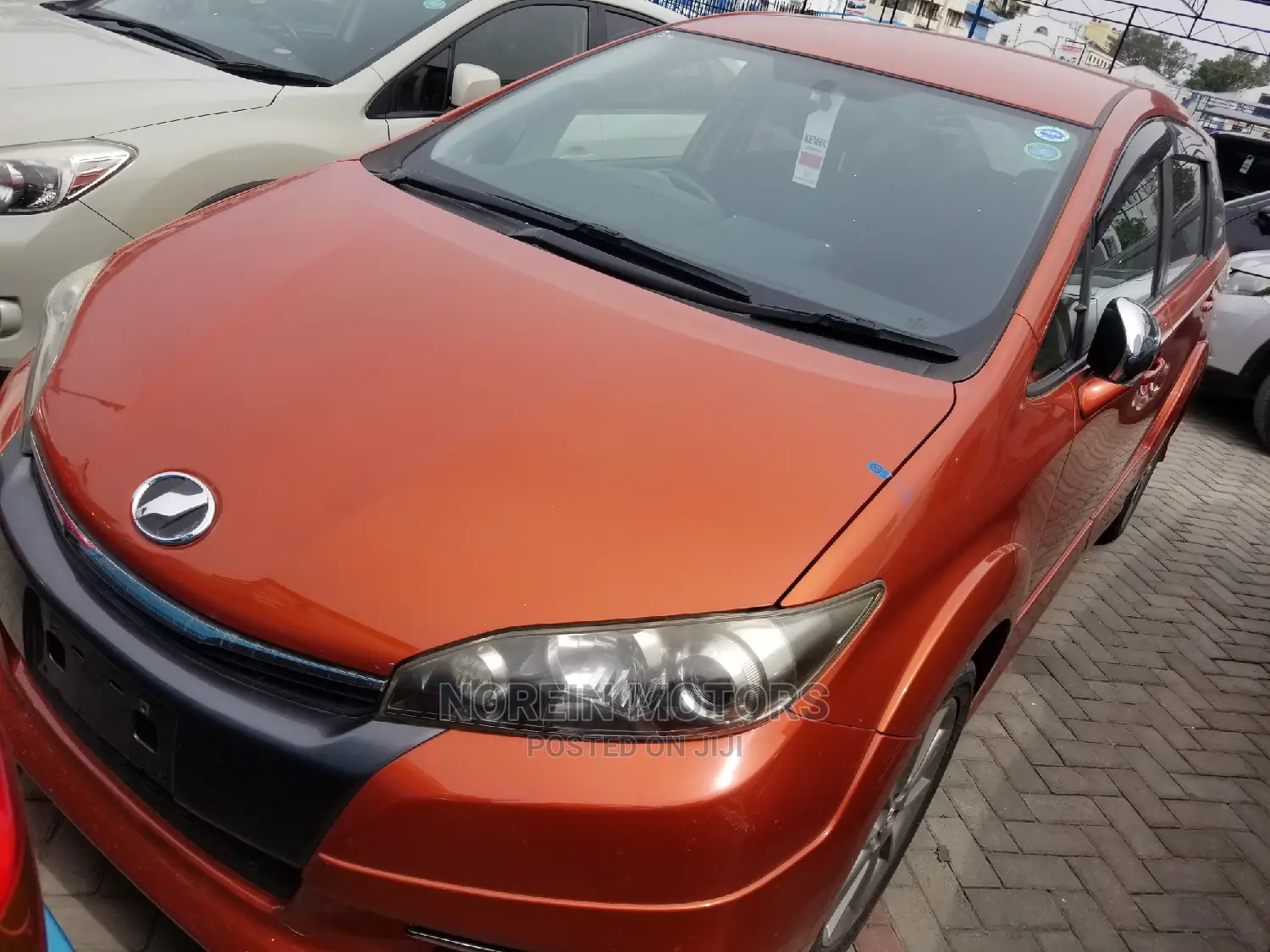 Toyota Wish 2014 Orange