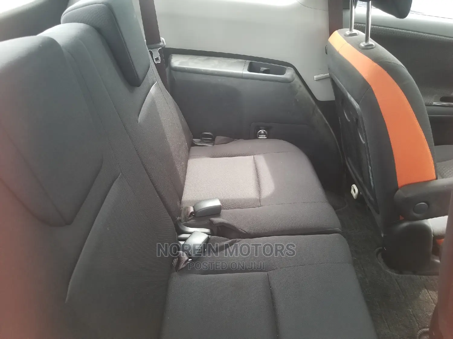 Toyota Wish 2014 Orange