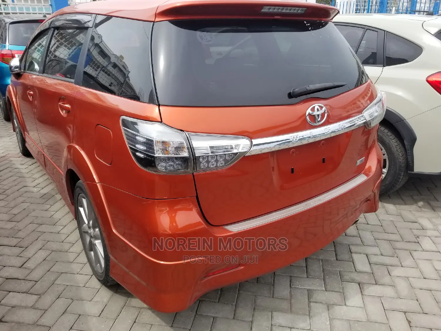 Toyota Wish 2014 Orange