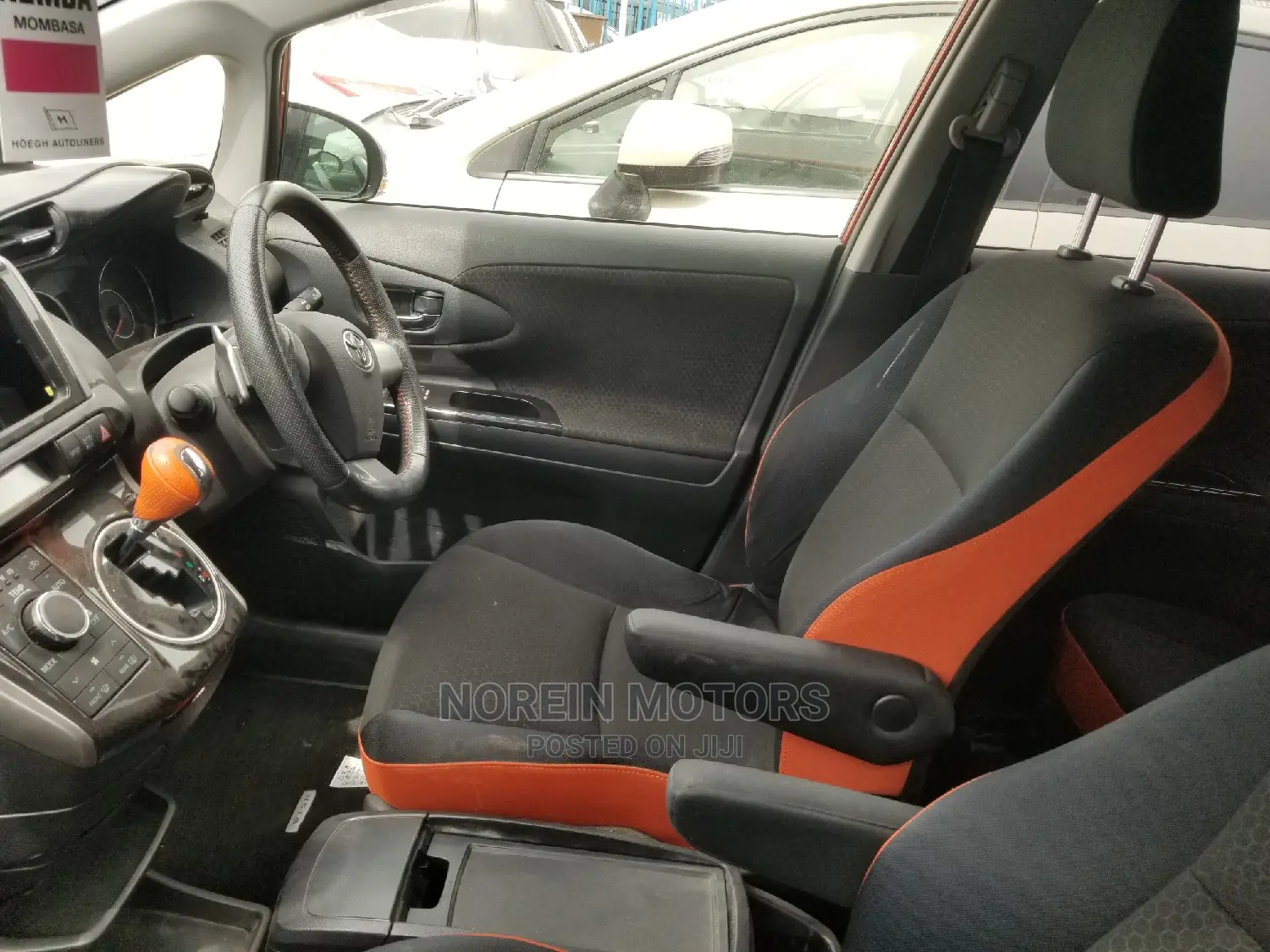 Toyota Wish 2014 Orange