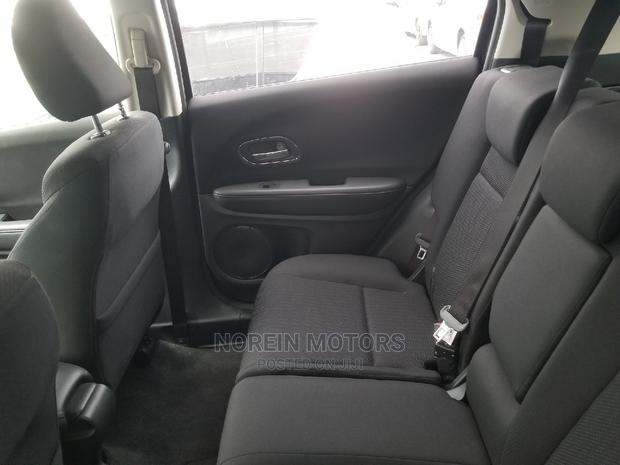 Honda Vezel 2015 Black - thumbnail 4
