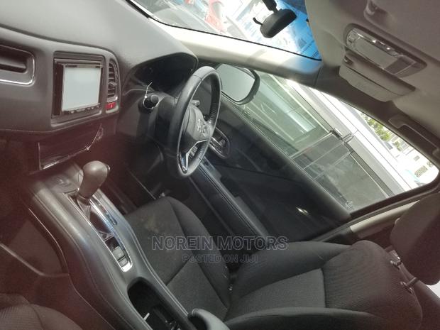 Honda Vezel 2015 Black - thumbnail 10