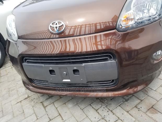 Toyota Porte 2015 Brown - thumbnail 2