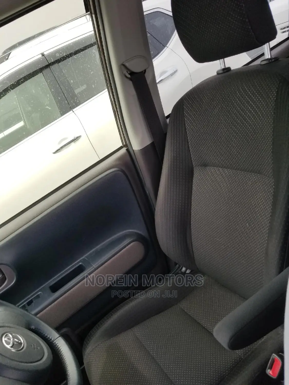 Toyota Porte 2015 Brown